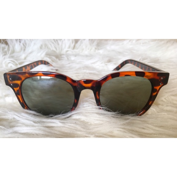 Vans Accessories - ❤️ Vans sunglasses ❤️